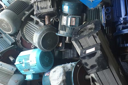 安徽高价回收艾亚特电池|旧电瓶回收多少钱
